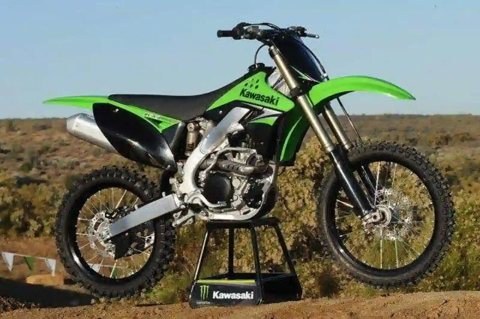 Kawasaki KX 250 F Monster Energy 2009 1