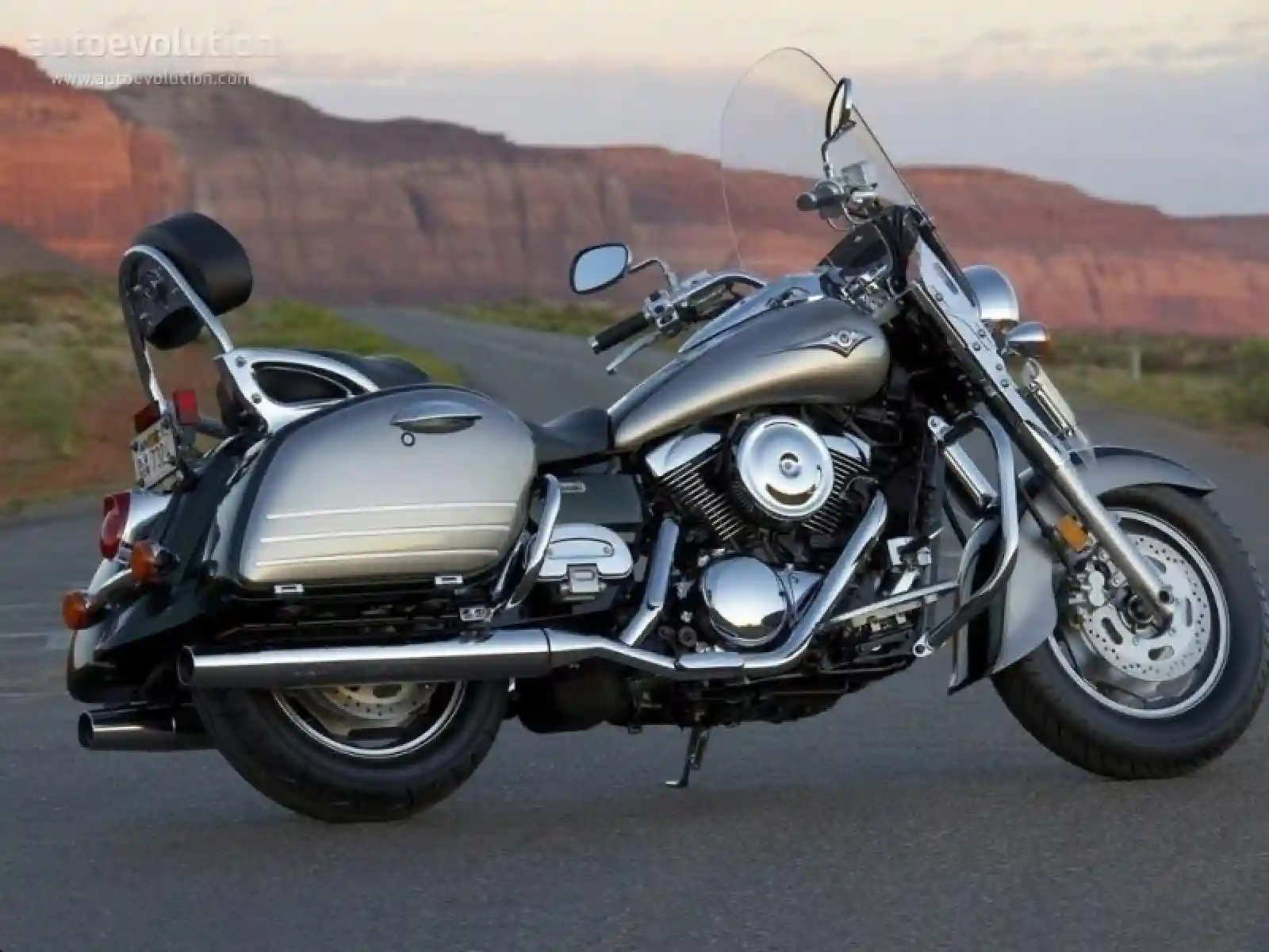 Kawasaki Vulcan 1600 Nomad 2009 1