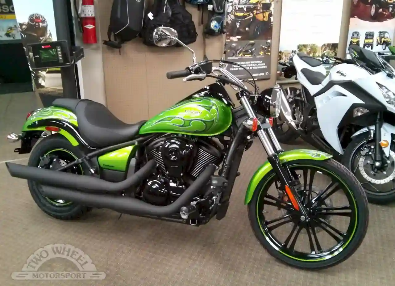 Kawasaki Vulcan 900 Custom 2014