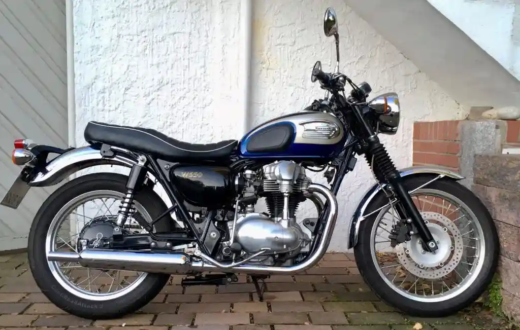 Kawasaki W 650 2004