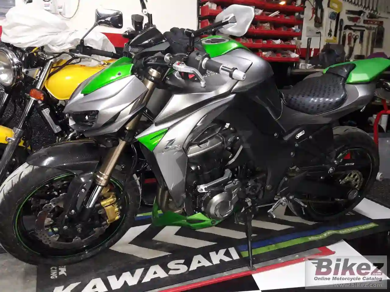 Kawasaki Z1000 Special Edition 2015