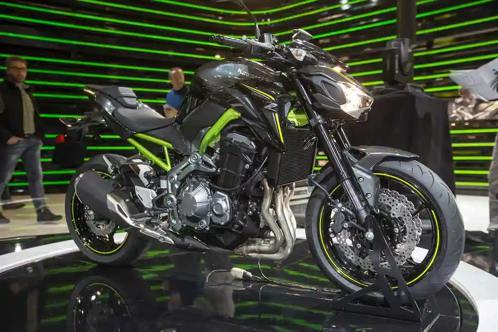 Kawasaki Z800 E Version Performance 2017