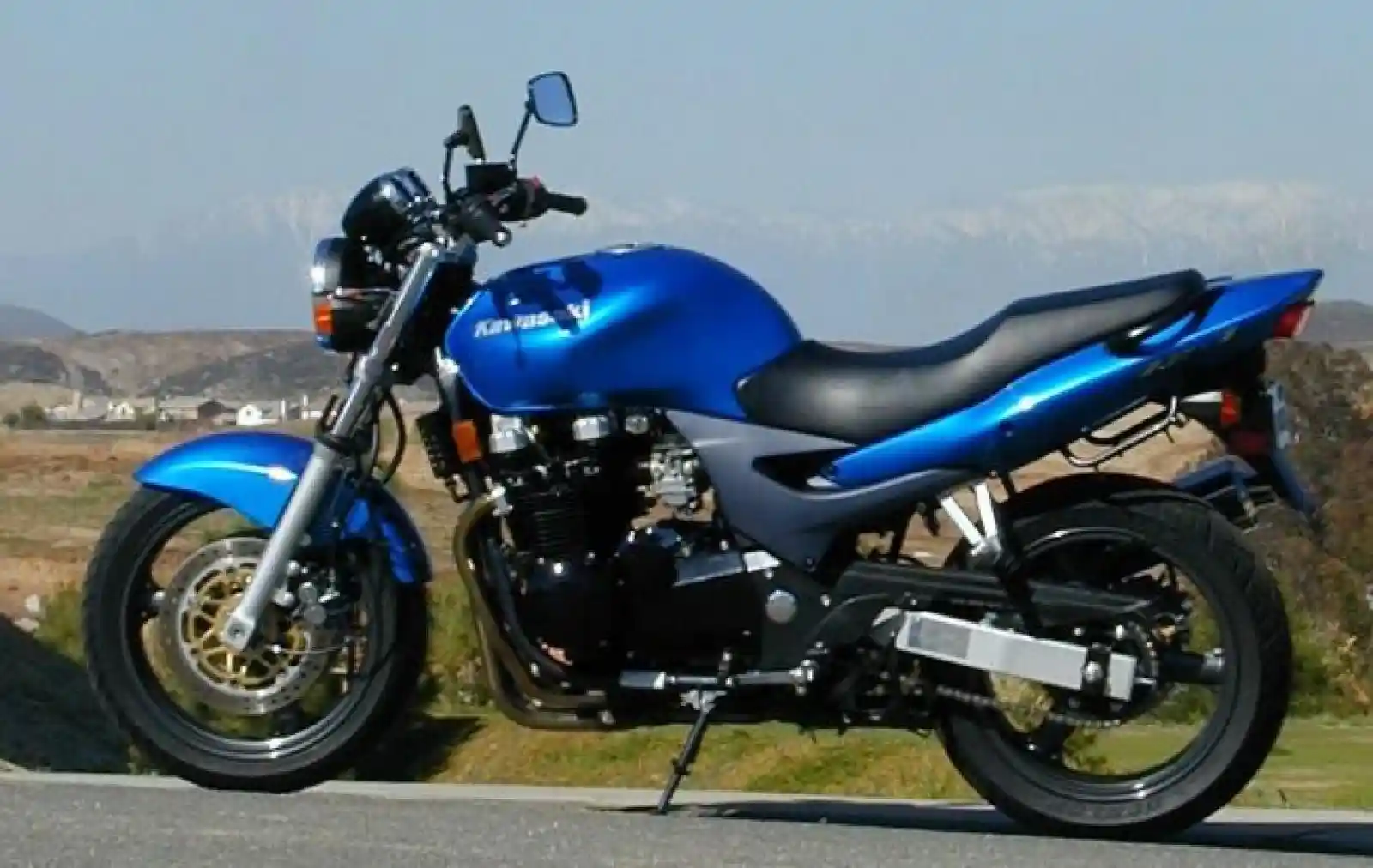 Kawasaki ZR 7 2000
