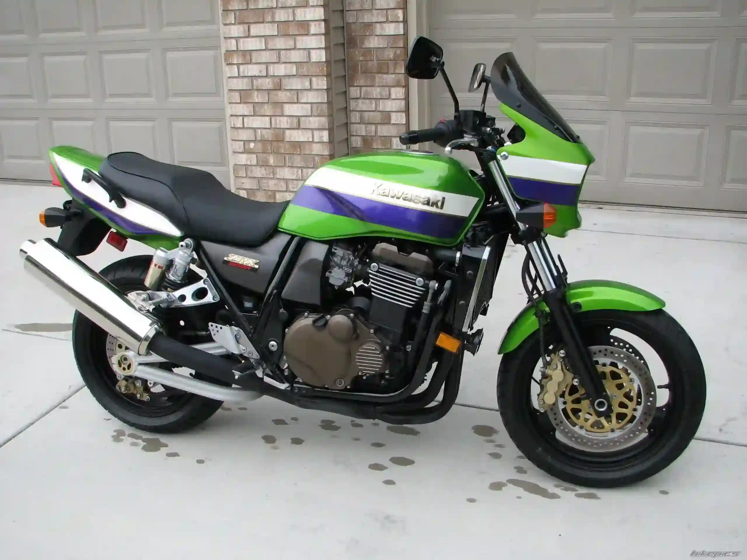 Kawasaki ZRX 1200 2001