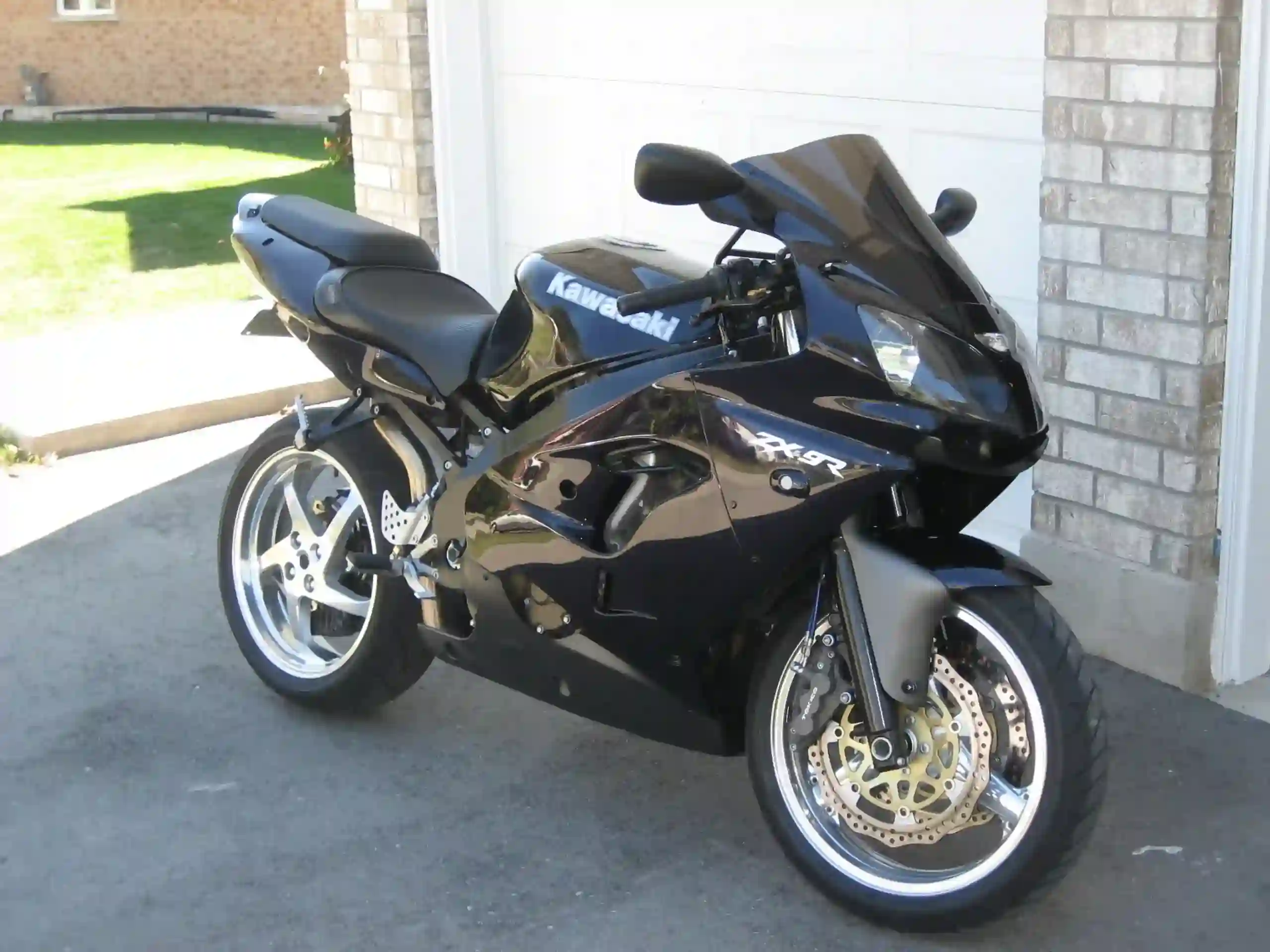 Kawasaki ZX 9R Ninja 2001