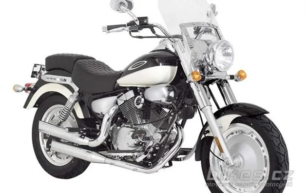 Keeway Superlight 150 2015