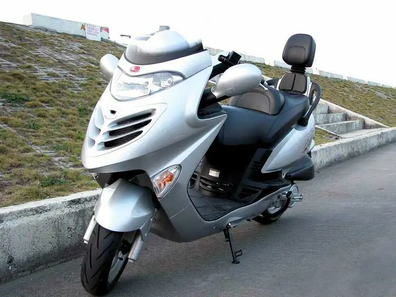 Kymco Grand Dink 150 2004