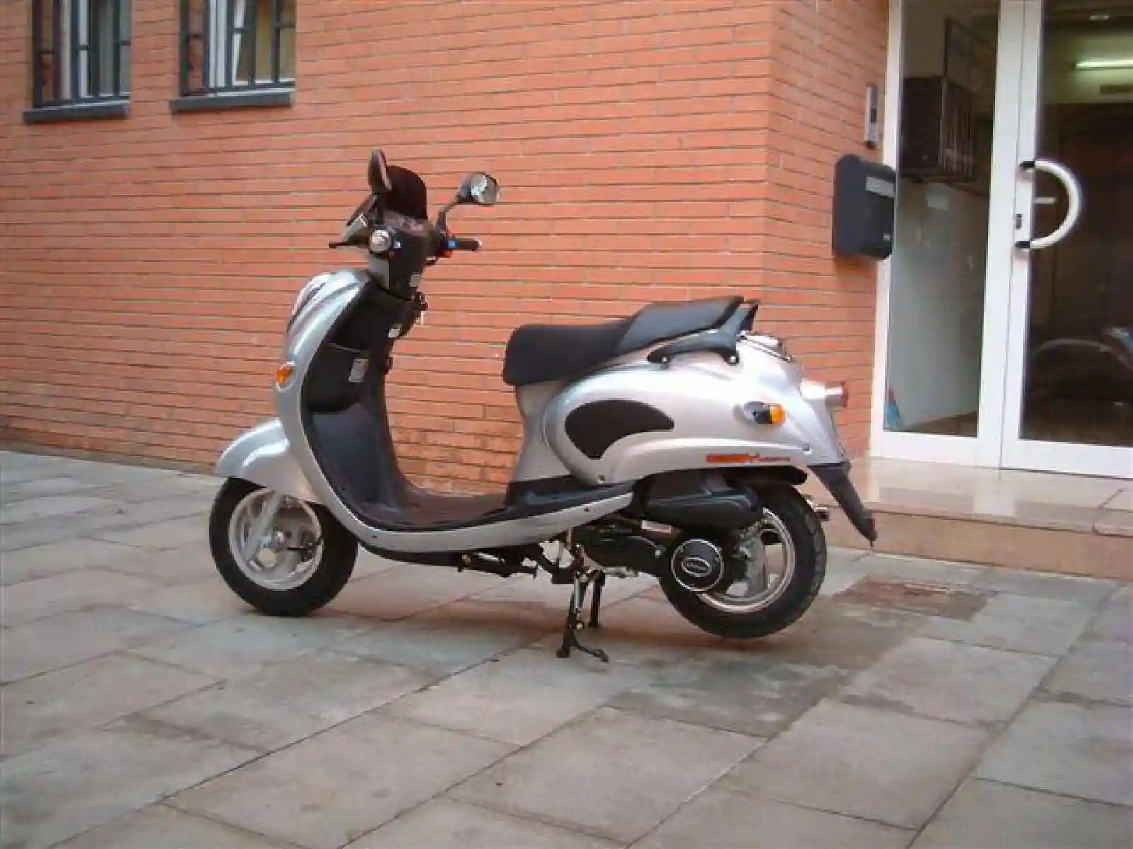Linhai Eggy 125 2010