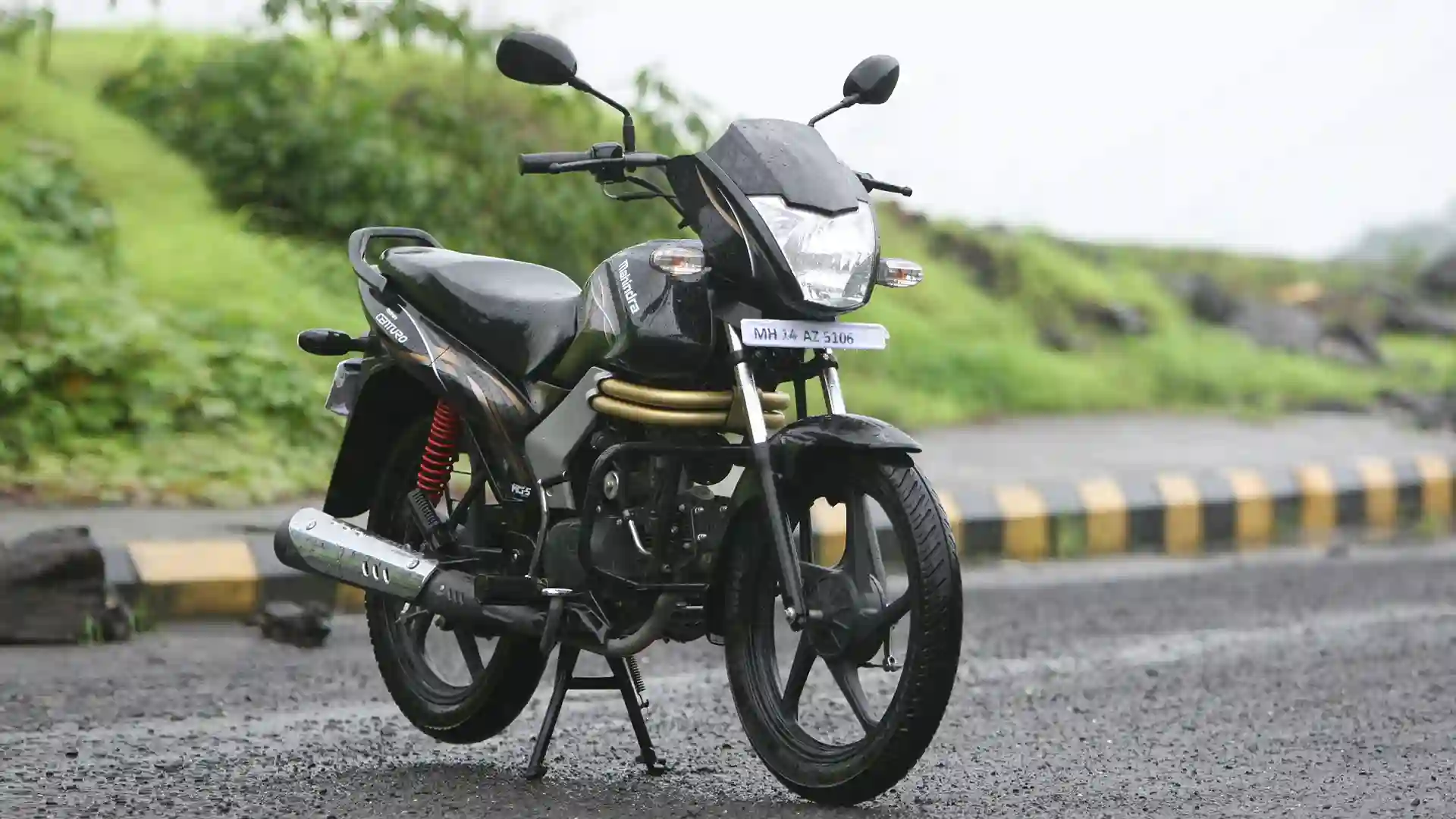 Mahindra Centuro 2013