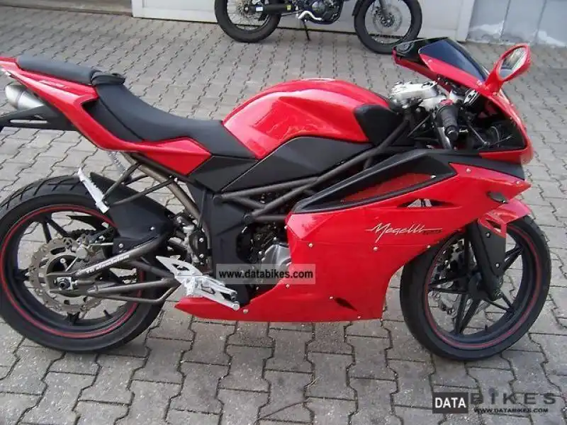 Megelli Sportbike 125R 2011