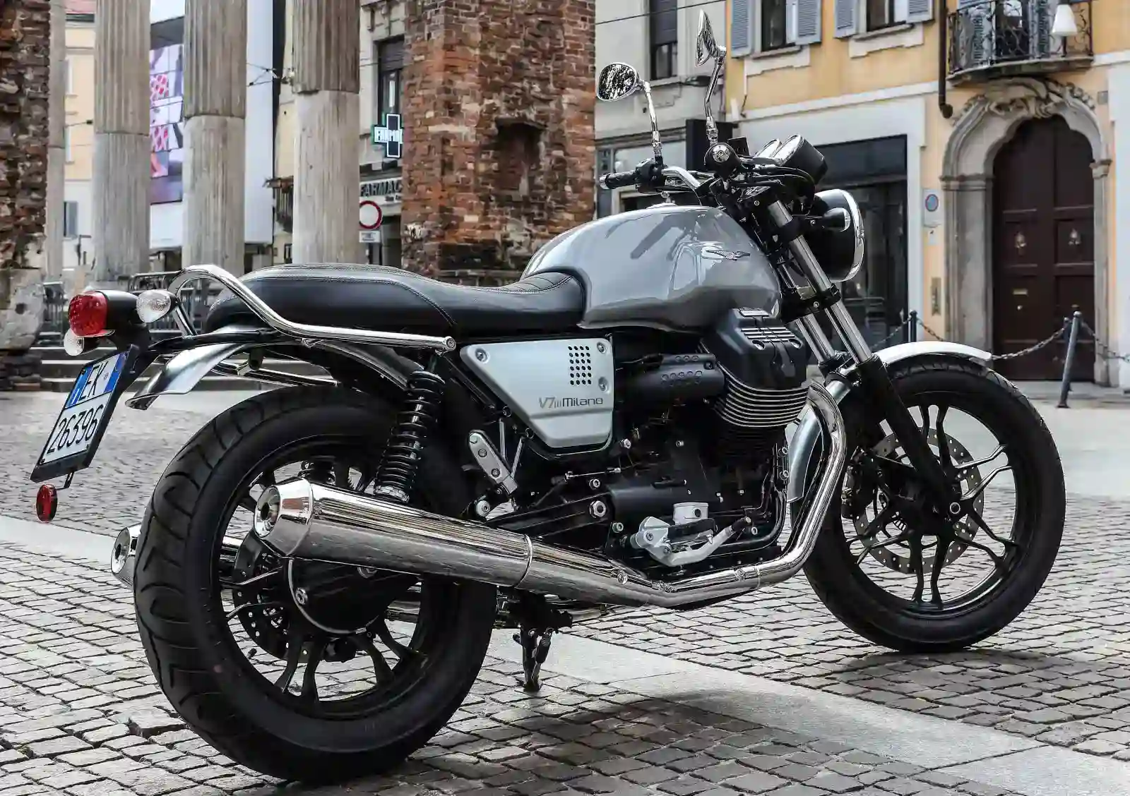 Moto Guzzi V7 III Milano 2018