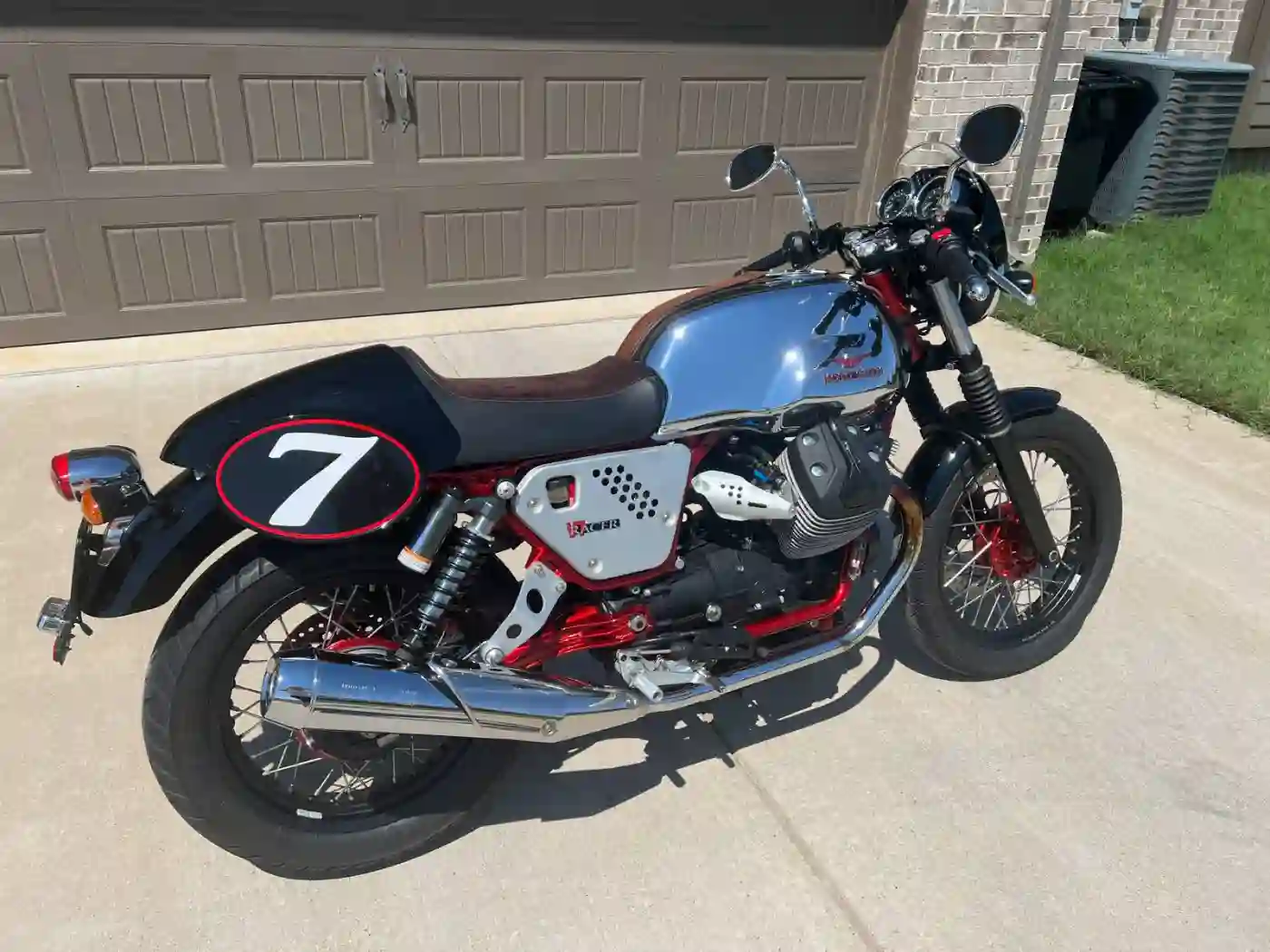 Moto Guzzi V7 Racer 2014