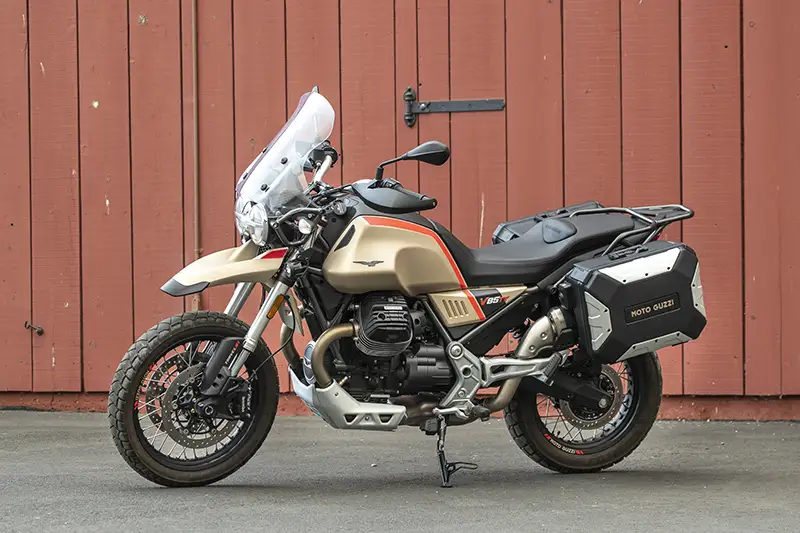 Moto Guzzi V85 TT Travel 2020