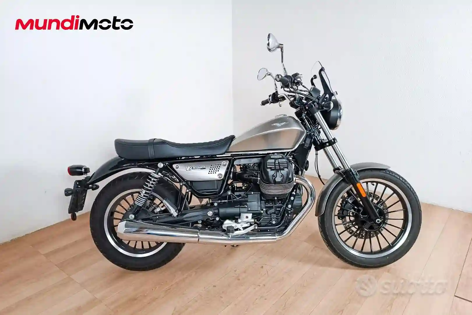 Moto Guzzi V9 Roamer 2023