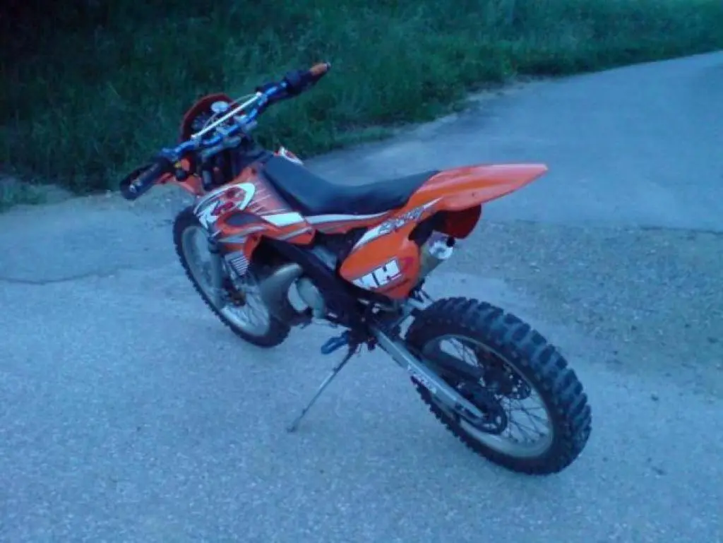 Motorhispania RYZ Enduro 2008