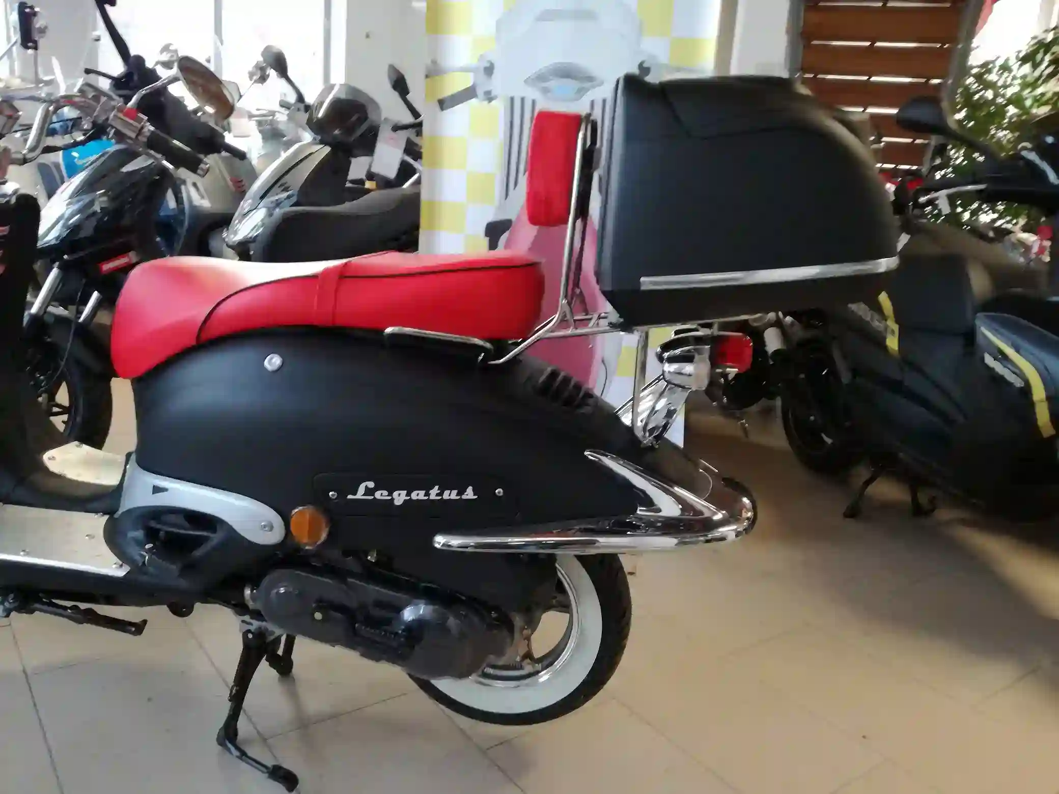 Home 1 Motowell Legatus 50 2017