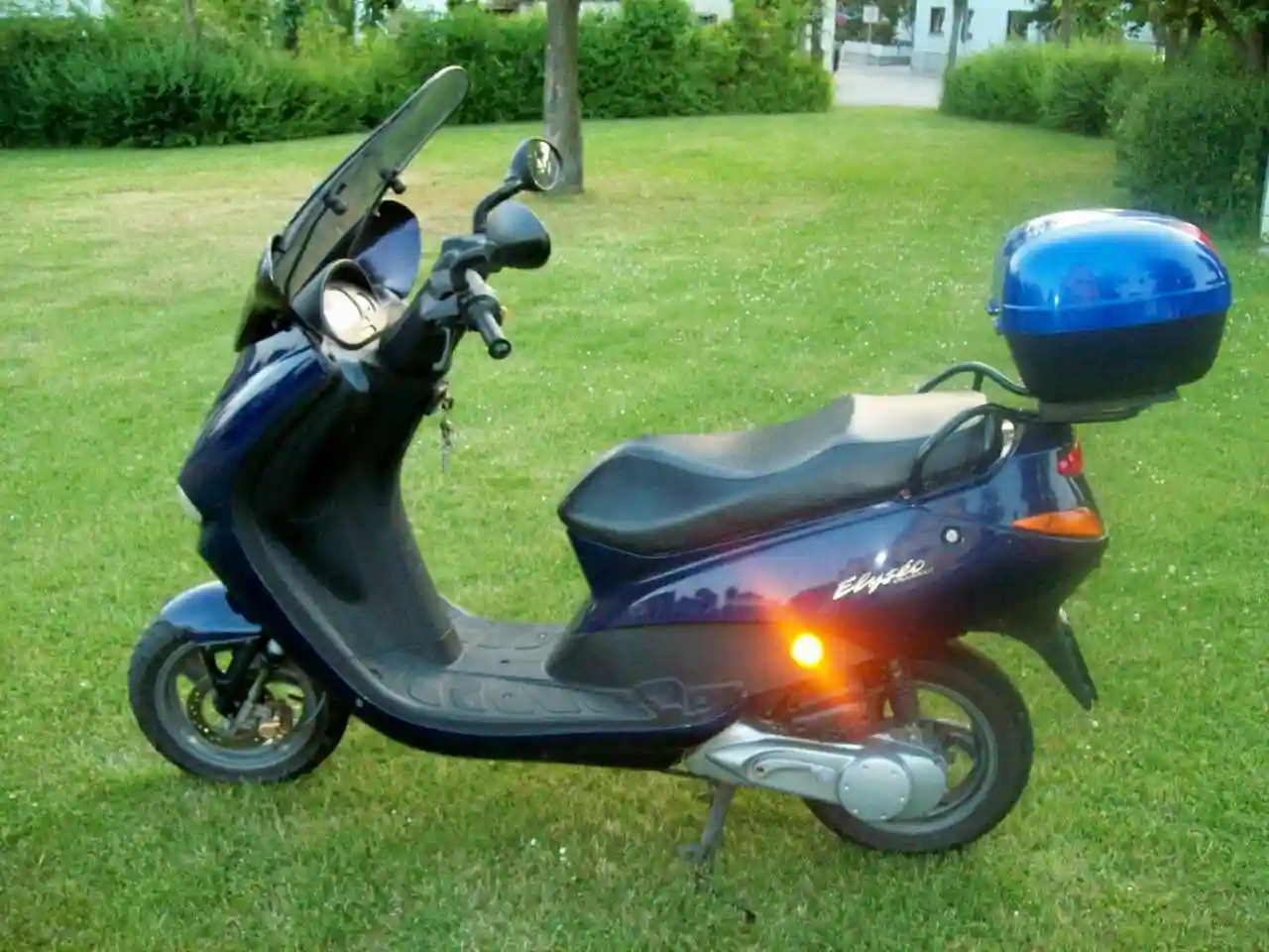 Peugeot Elyseo 100 2002