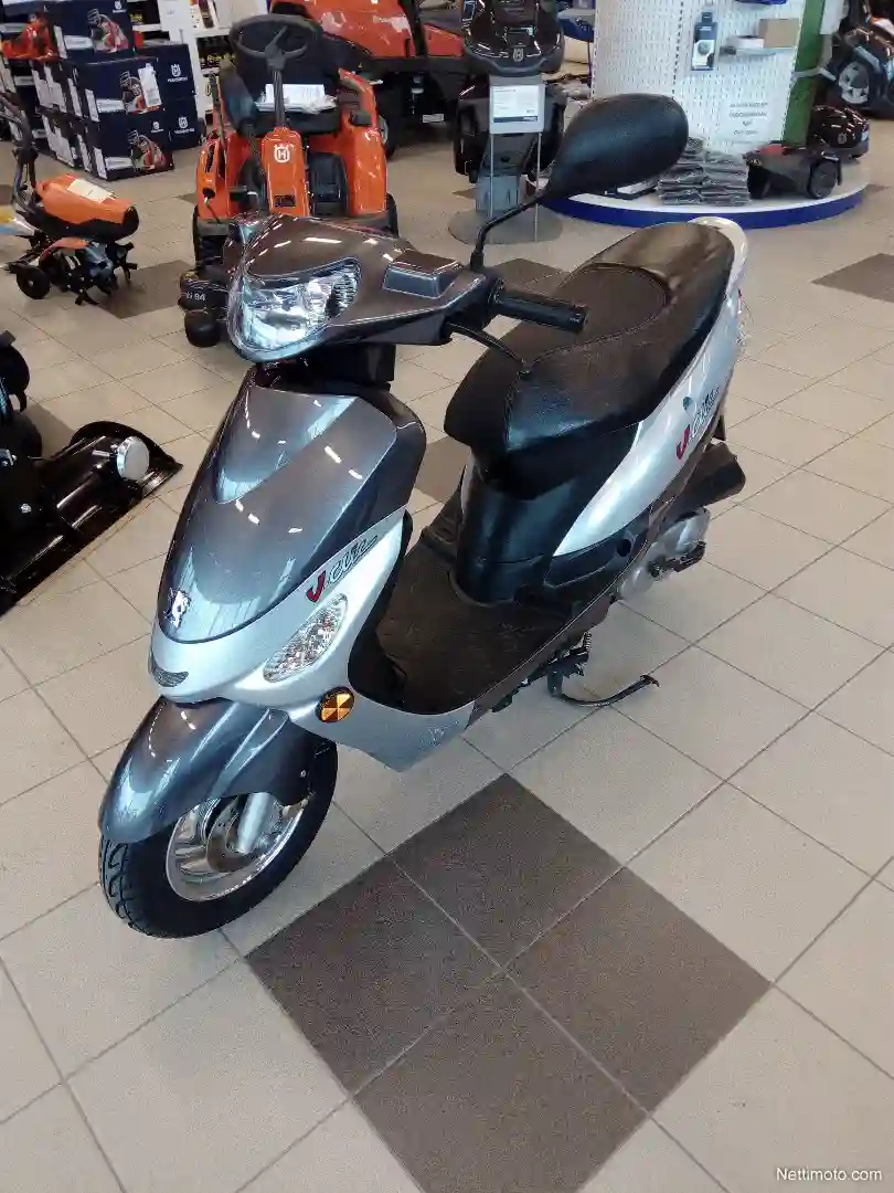 Peugeot V Clic 2013