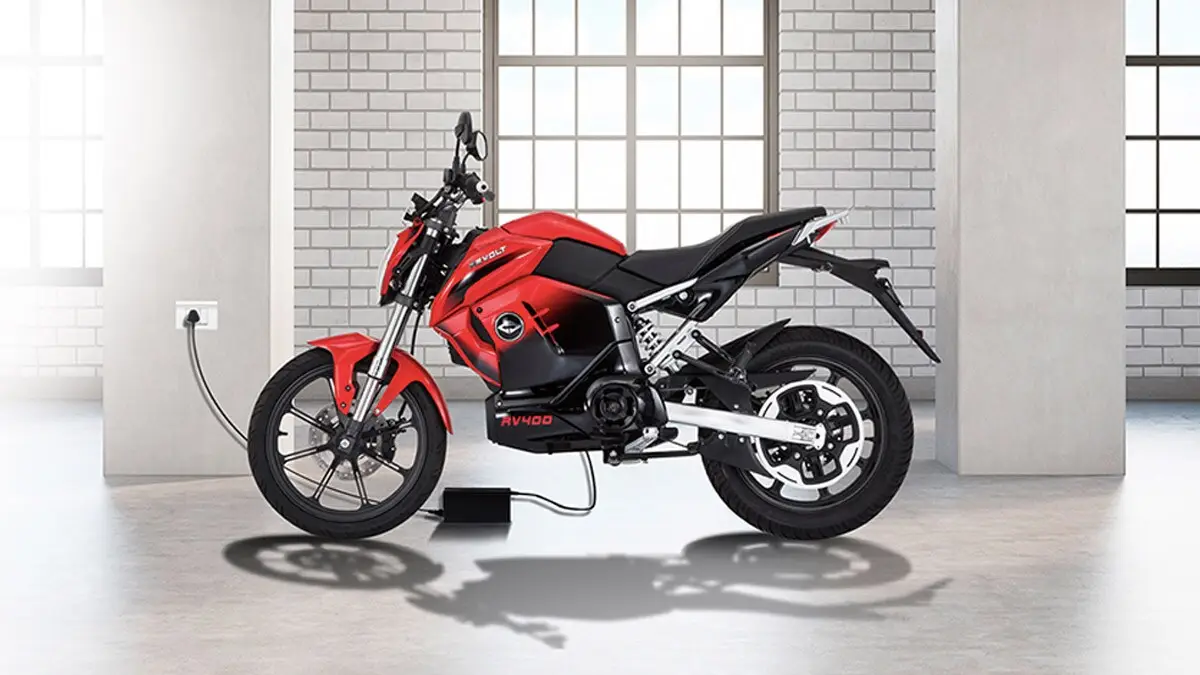 Revolt RV400 2020