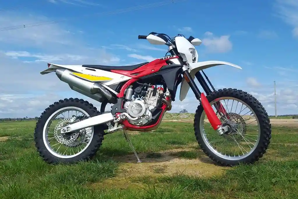 SWM RS 300 R 2016