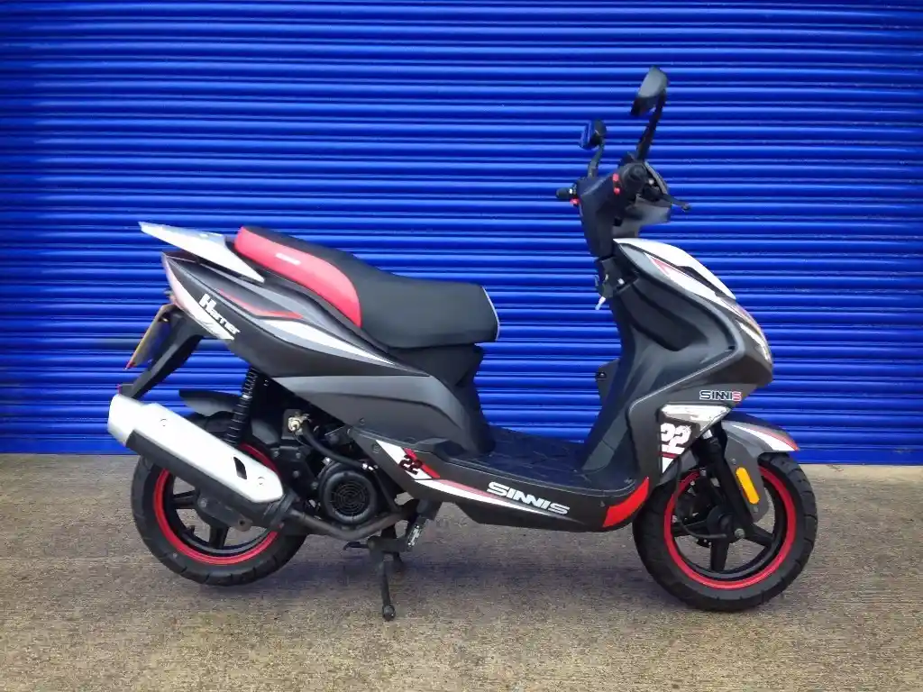 Sinnis Harrier 2016