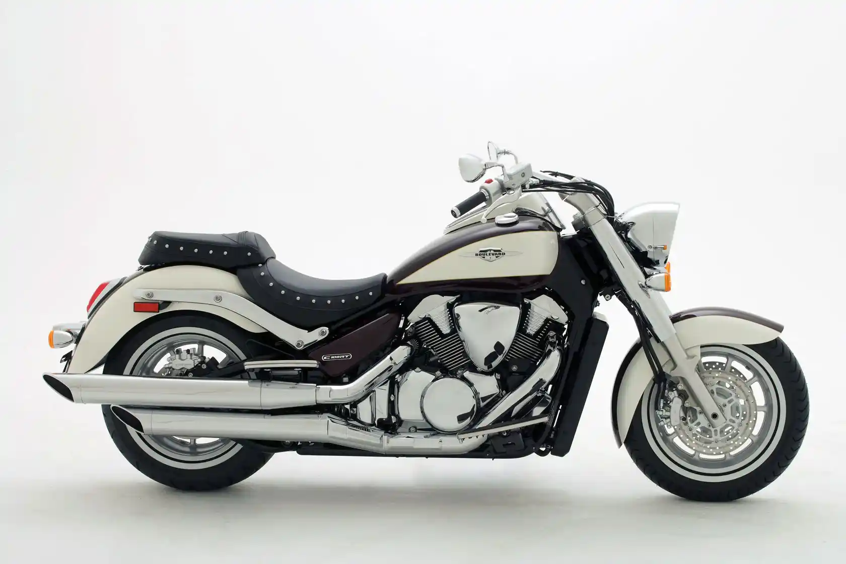 Suzuki Boulevard C109R 2010
