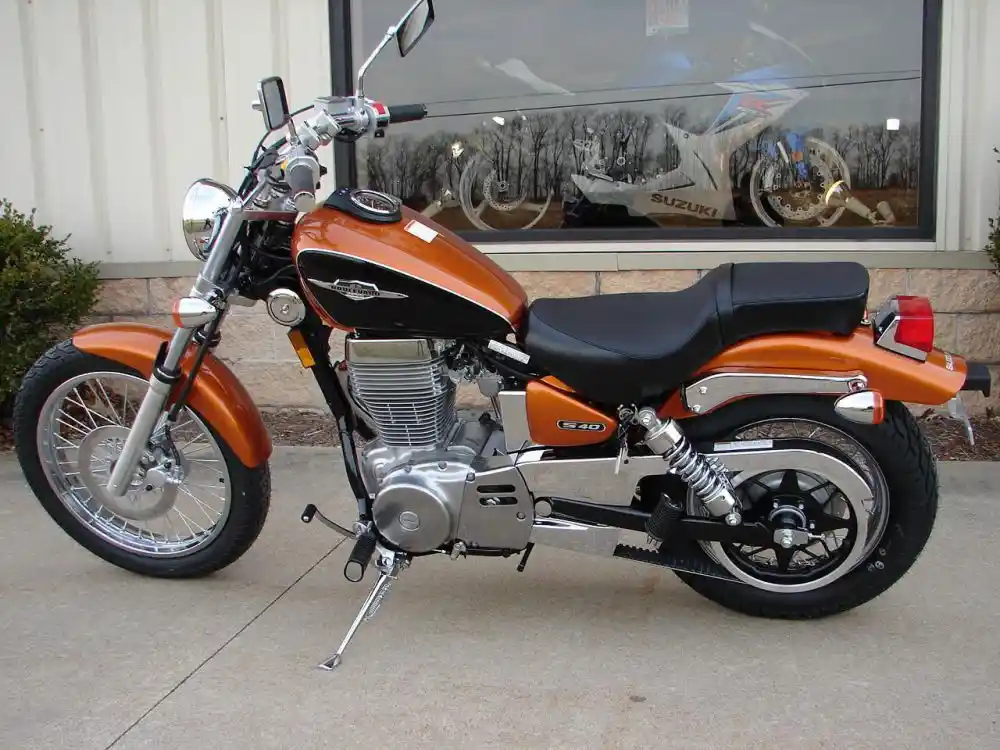 Suzuki Boulevard S40 2014