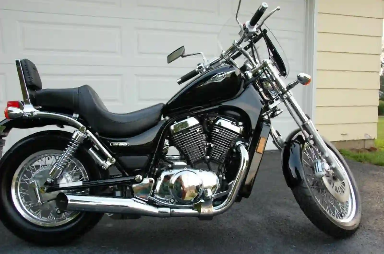 Suzuki Boulevard S50 2010