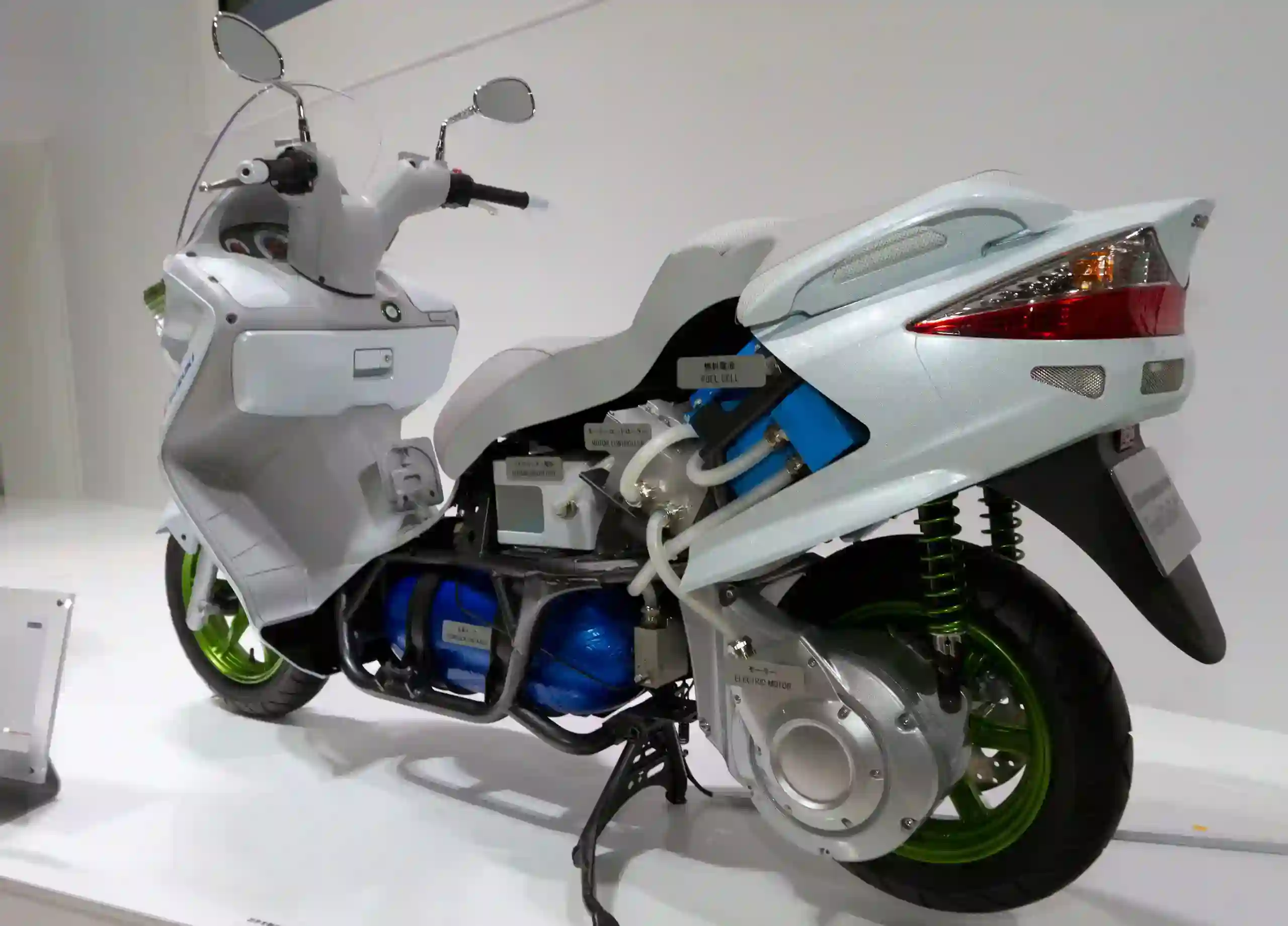 Suzuki Burgman Fuel Cell 2010
