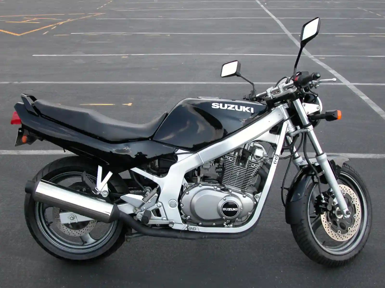 Suzuki GS 500 2006