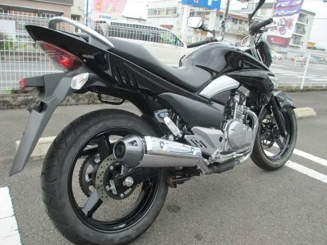 Suzuki GSR250 2014