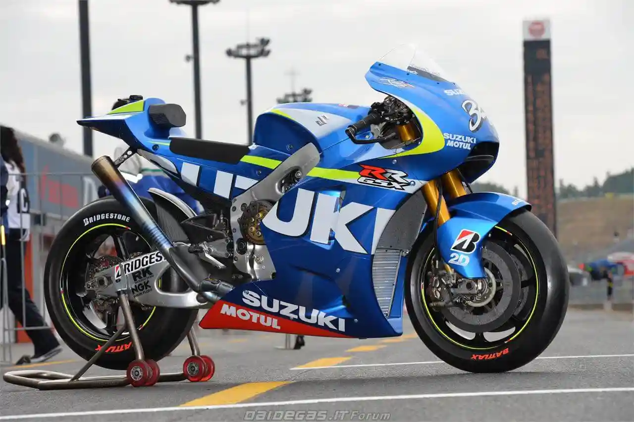 Suzuki GSX RR 2015