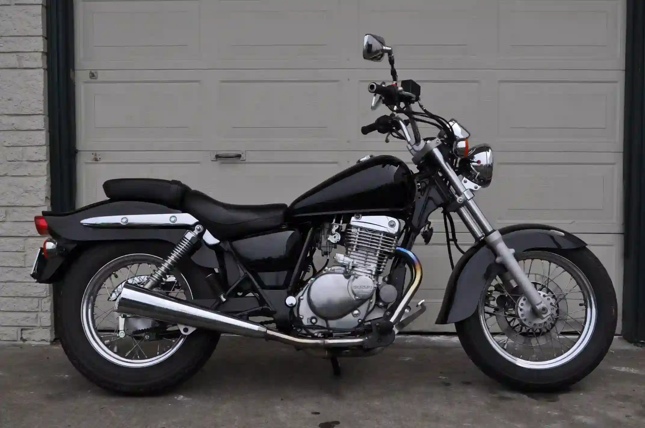 Suzuki GZ250 2011