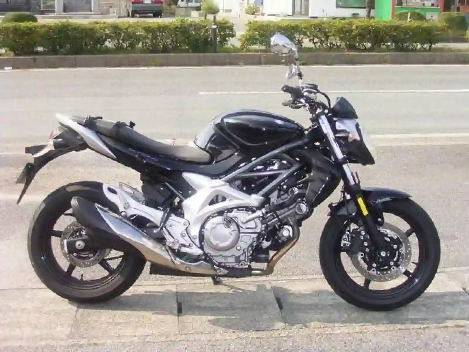 Suzuki Gladius 400 ABS 2010