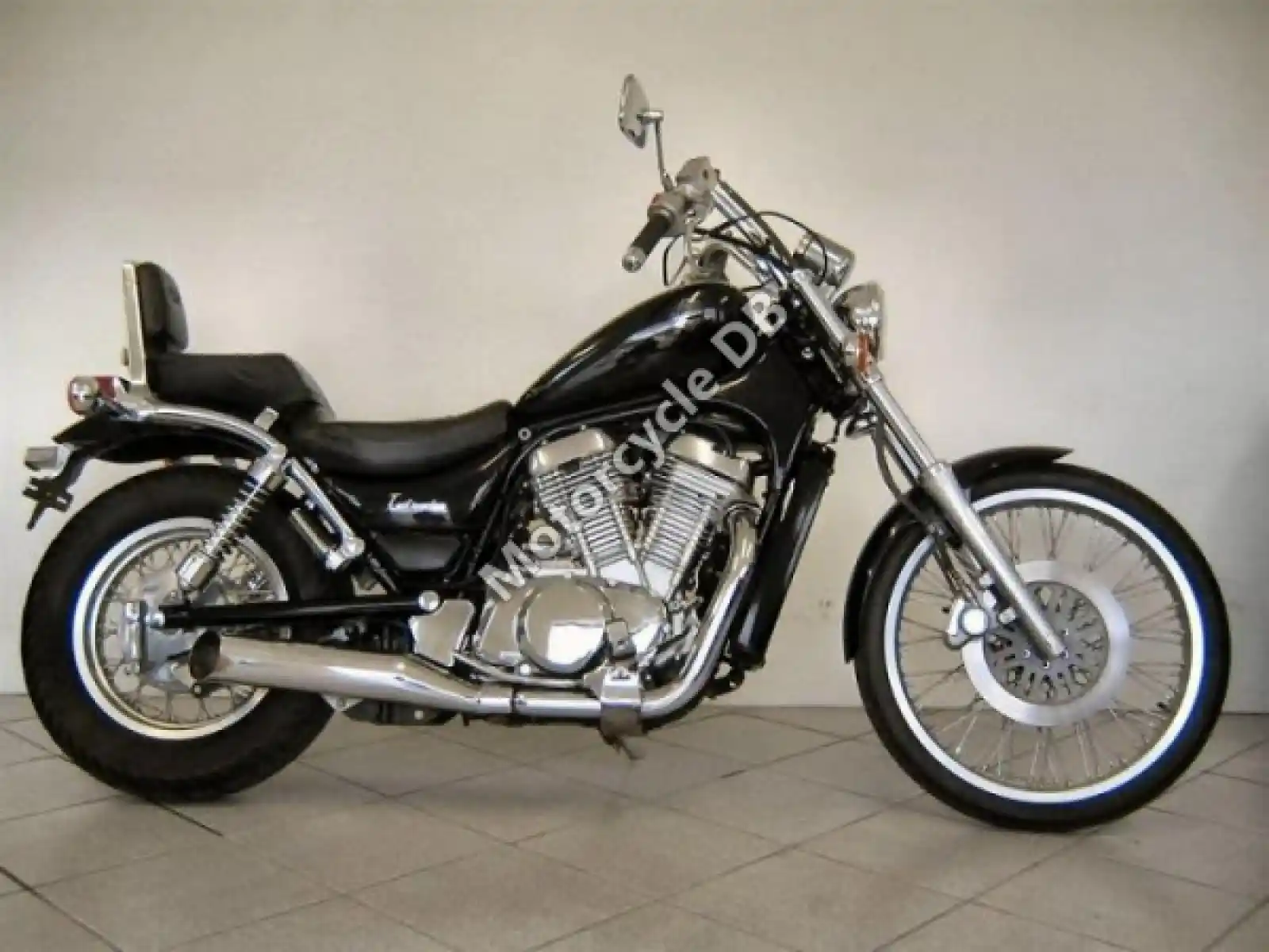 Suzuki Intruder 400 2011