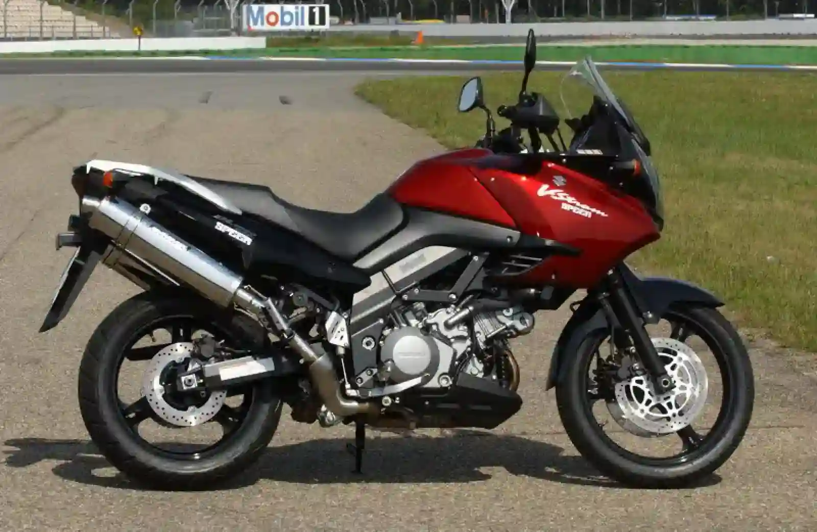 Suzuki V Strom 1000 2010 1