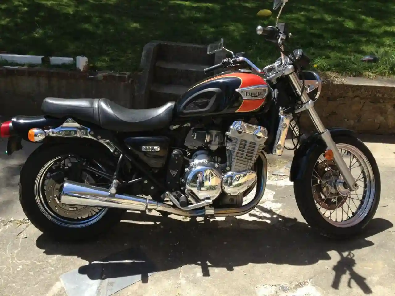 Triumph Adventurer 2000