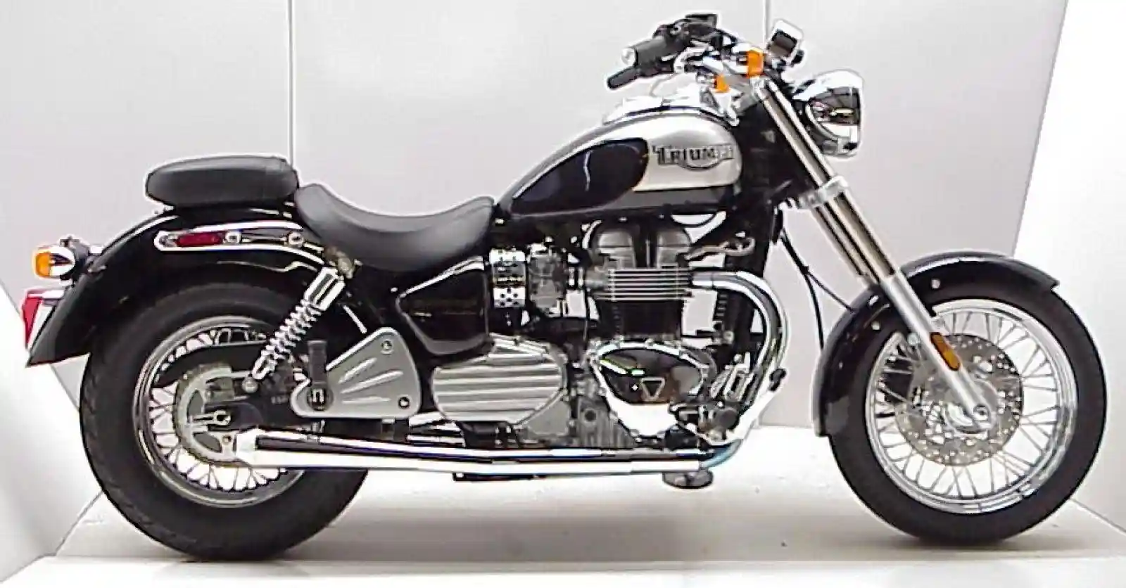 Triumph Bonneville America 2002