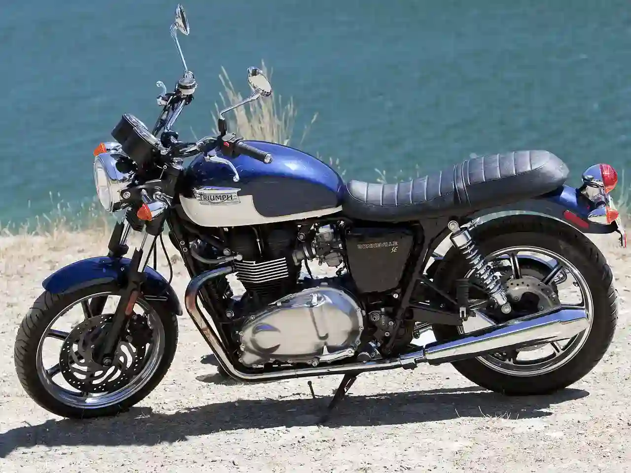 Triumph Bonneville SE 2011