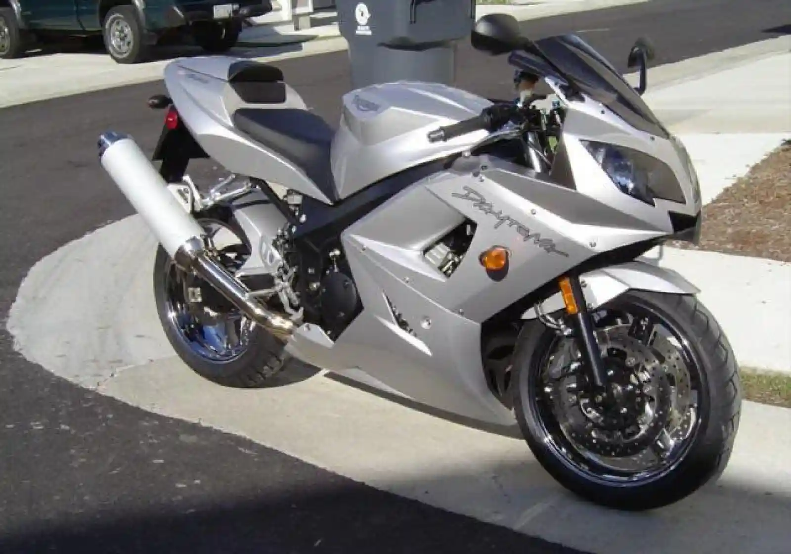 Triumph Daytona 600 2004