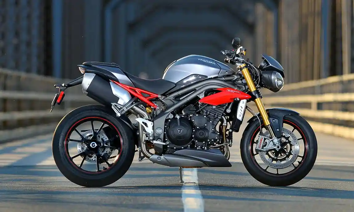 Triumph Speed Triple R 2016