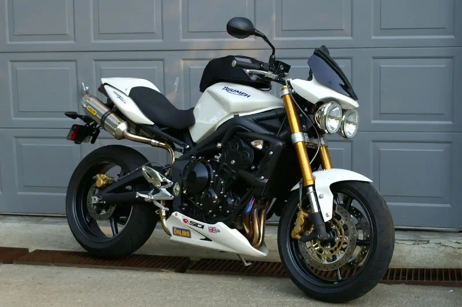 Triumph Street Triple 2010
