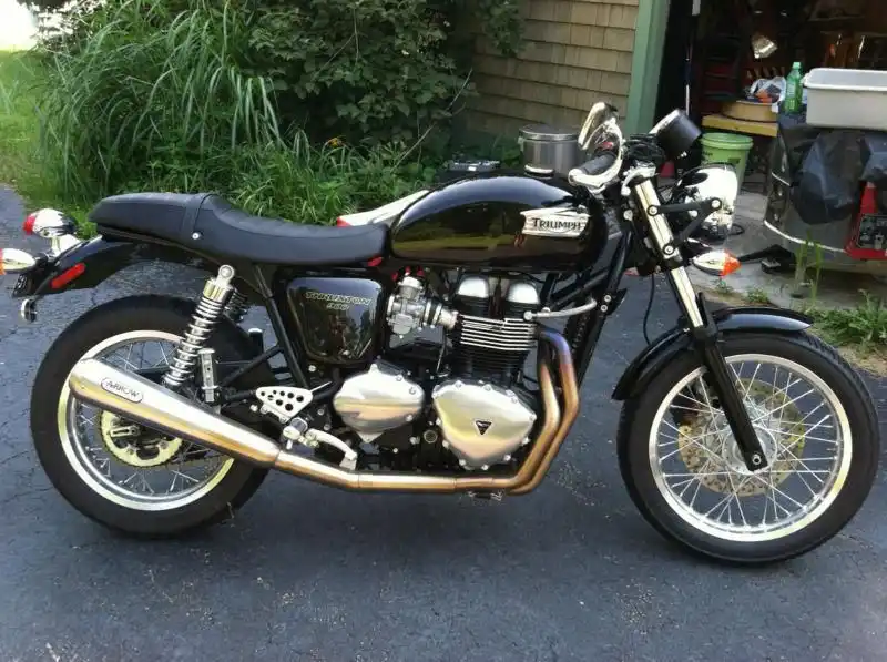 Triumph Thruxton 2012
