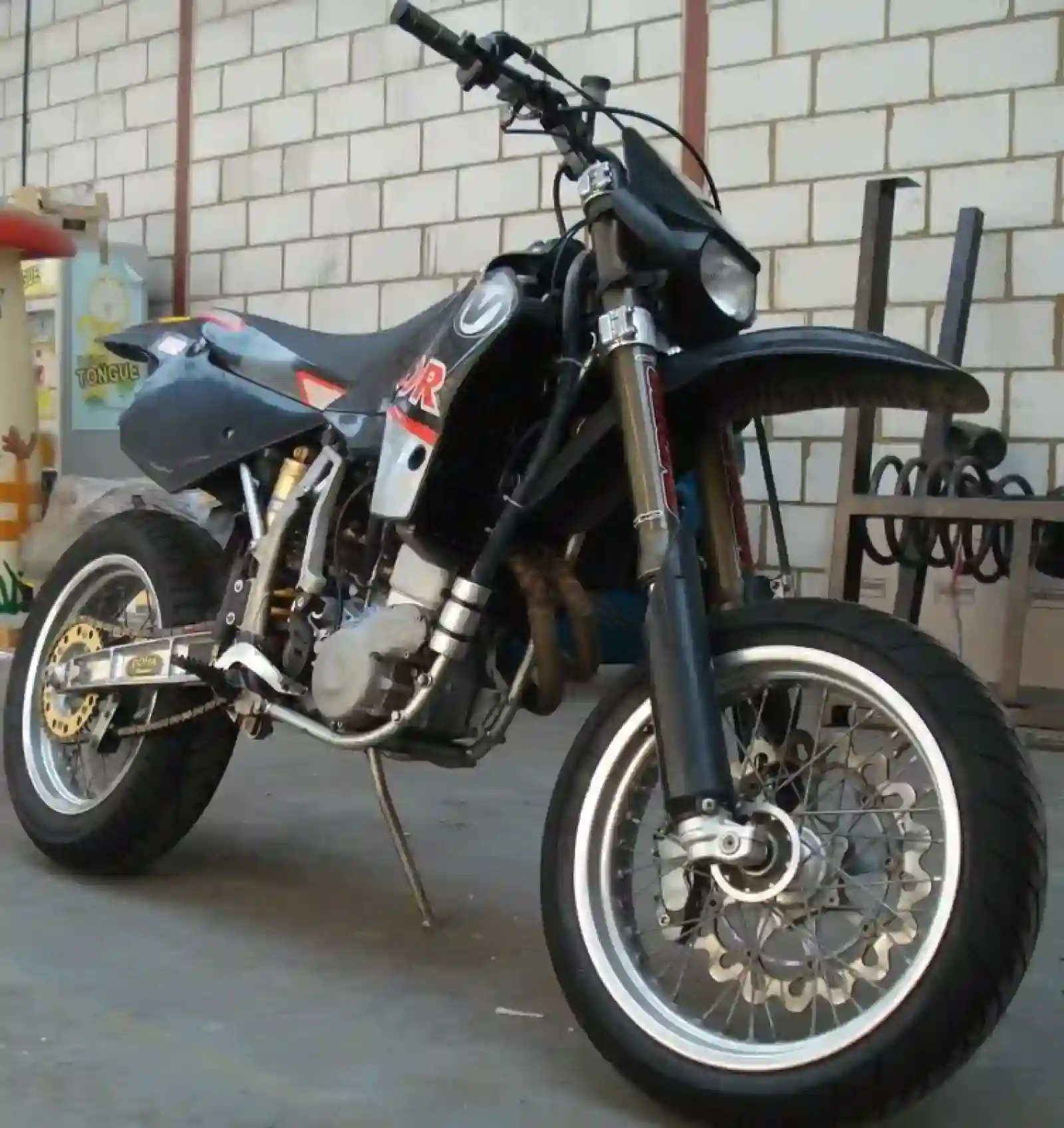 VOR 503 Supermoto SM 2001