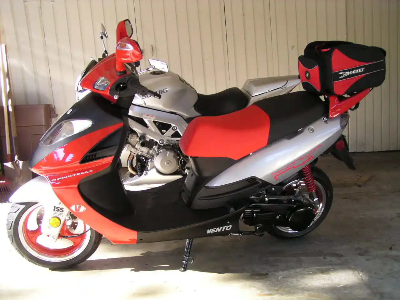 Vento Phantom R4i 2010