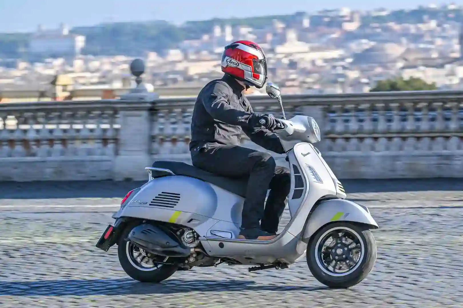 Vespa GTS 300 2023