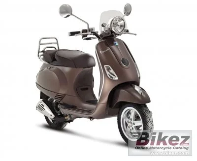 Vespa LXV Vie Della Moda 2013