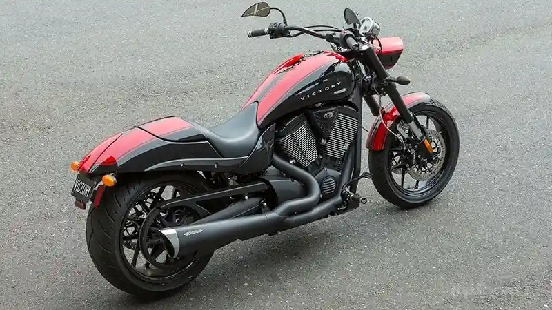 Victory Hammer S 2016