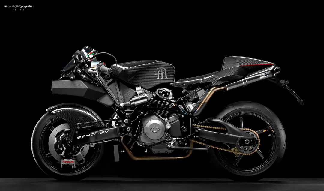 Vyrus 984 C3 V2 2005