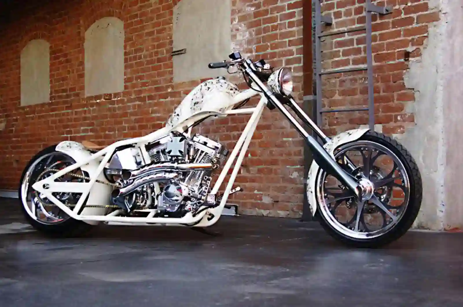 West Coast Choppers Dominator 2010